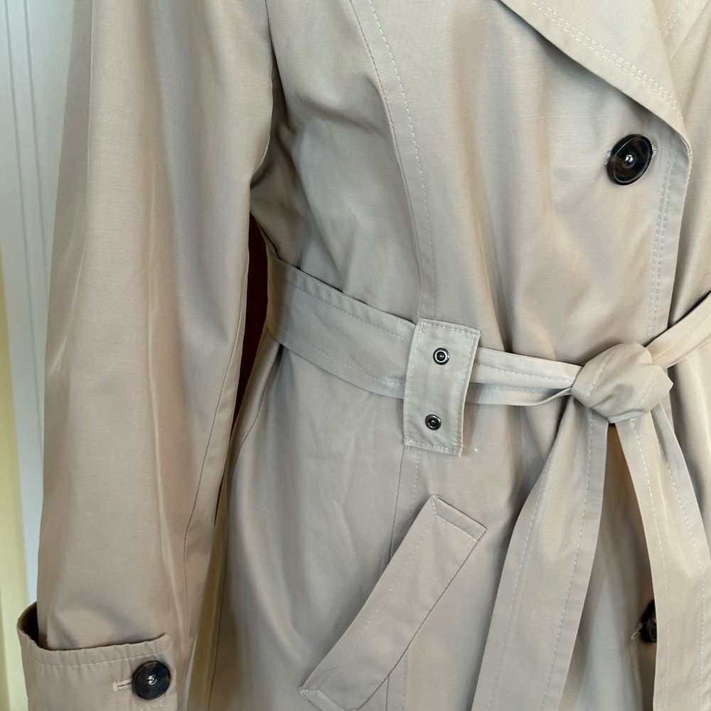 DKNY | Tan Tie Waist Single Breasted Trench Coat, Size XL - Picture 4 of 10